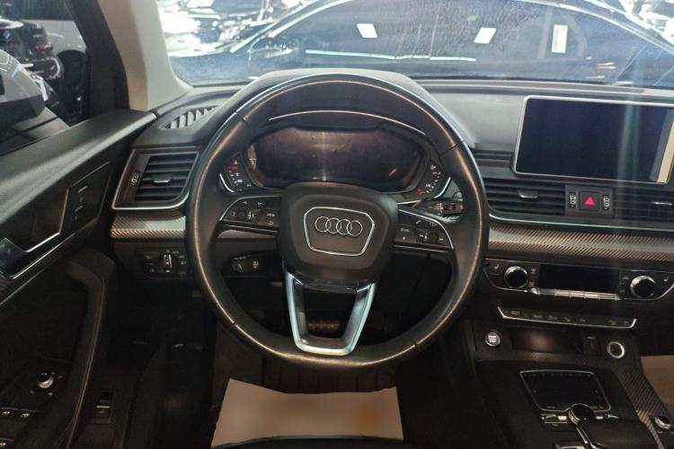 Used Audi Q5L 2020 45 TFSI Prestige Fashion Model Steering Wheel