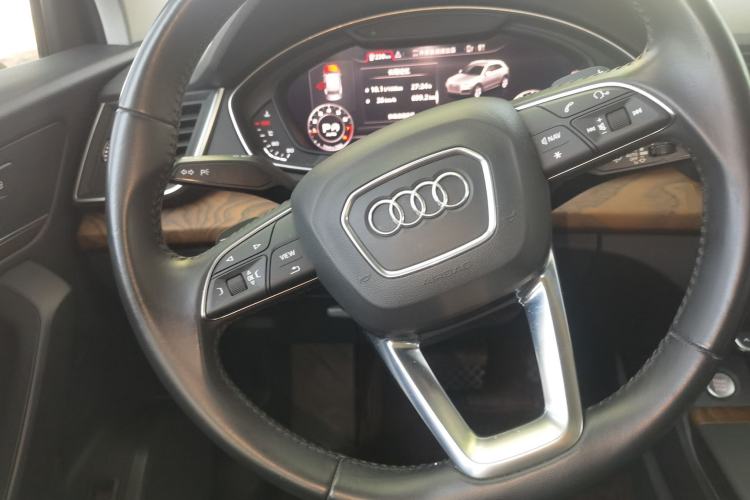 Used Audi Q5L 2020 45 TFSI Prestige Fashion Model Steering Wheel