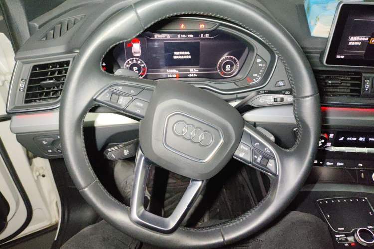 Used Audi Q5L 2020 Updated 40 TFSI Prestige Fashion Edition Steering Wheel