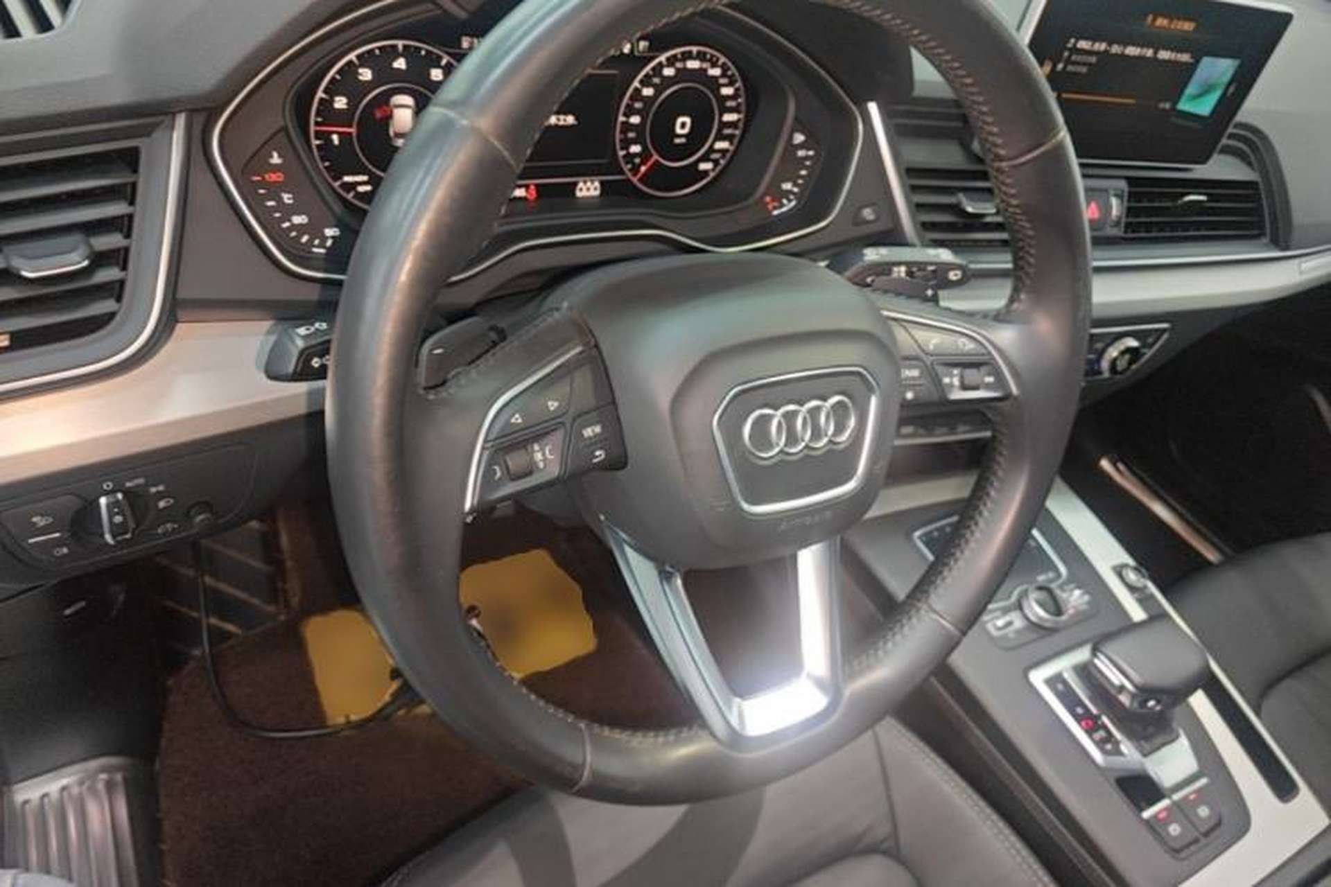 Used Audi Q5L 2020 Updated 40 TFSI Prestige Fashion Edition Steering Wheel