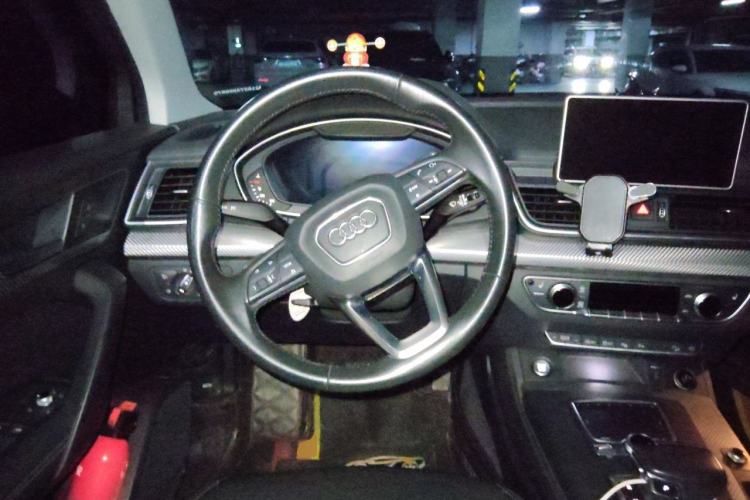 Used Audi Q5L 2020 45 TFSI Prestige Fashion Model Steering Wheel