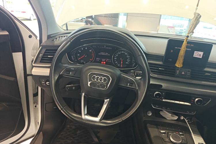 Used Audi Q5L 2020 40 TFSI Prestige Edition Steering Wheel