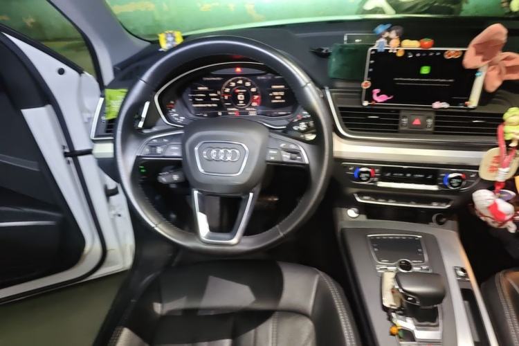 Used Audi Q5L 2020 Updated 40 TFSI Prestige Fashion Edition Steering Wheel