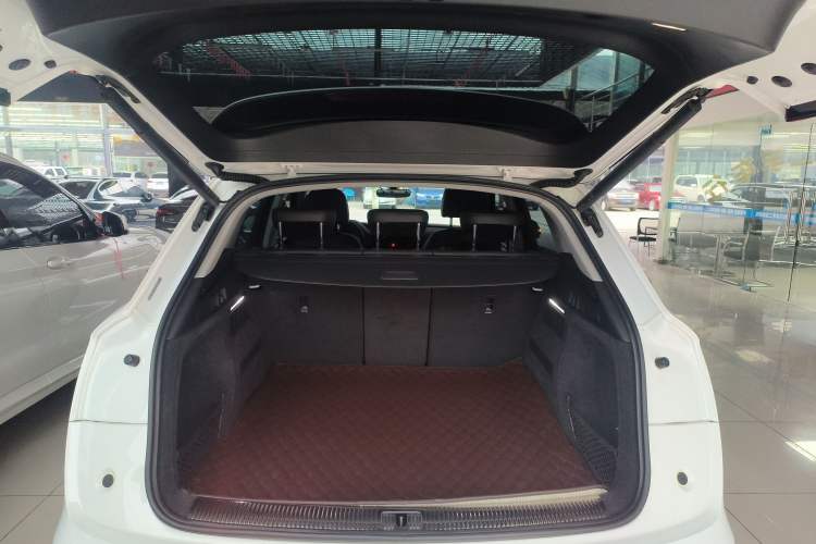 Used Audi Q5L 2020 Revised 40 TFSI Prestige Edition Trunk