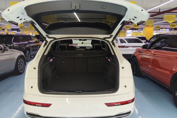 Used Audi Q5L 2020 Updated 40 TFSI Prestige Fashion Edition Trunk