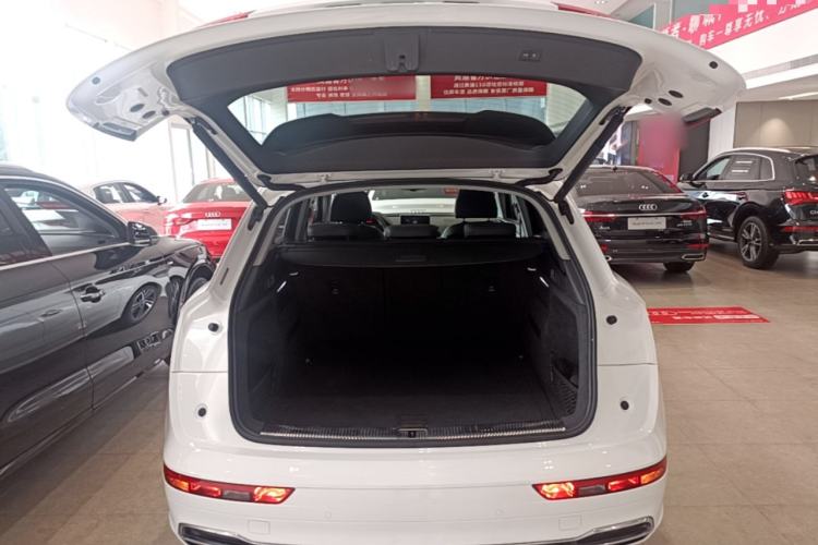 Used Audi Q5L 2020 Updated 40 TFSI Prestige Fashion Edition Trunk