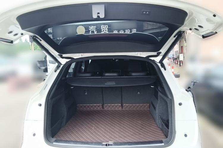 Used Audi Q5L 2020 Updated 40 TFSI Prestige Fashion Edition Trunk