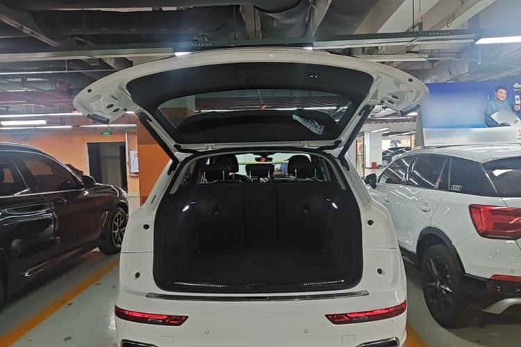 Used Audi Q5L 2020 Updated 40 TFSI Prestige Fashion Edition Trunk