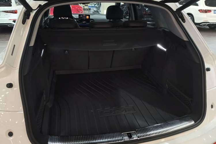 Used Audi Q5L 2020 45 TFSI Prestige Elegant Edition Trunk