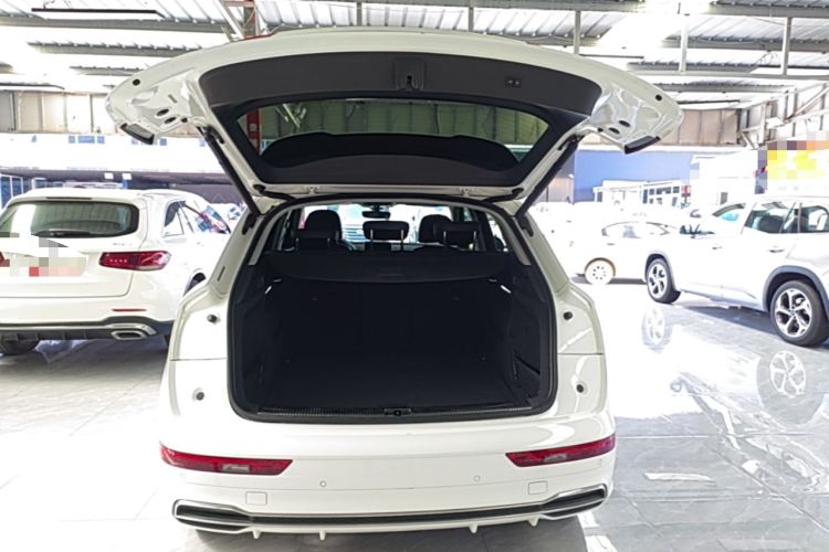 Used Audi Q5L 2020 Updated 40 TFSI Prestige Fashion Edition Trunk