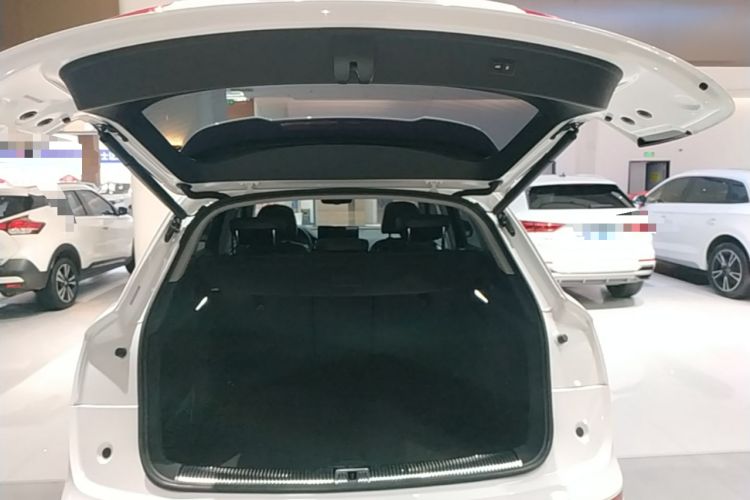 Used Audi Q5L 2020 Updated 40 TFSI Prestige Fashion Edition Trunk