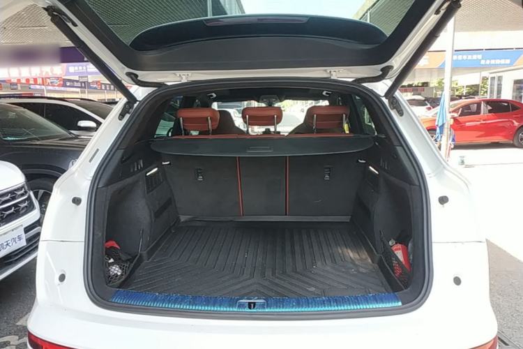 Used Audi Q5L 2020 Revised 40 TFSI Prestige Edition Trunk