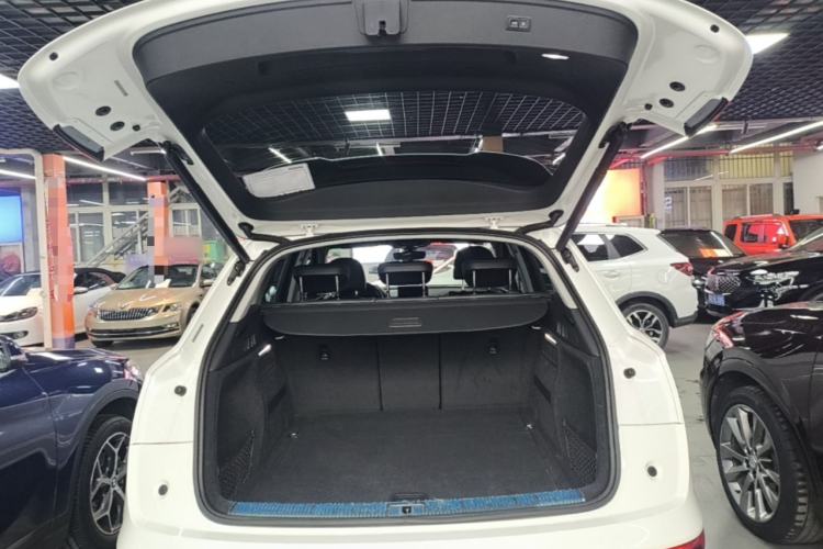 Used Audi Q5L 2020 45 TFSI Prestige Fashion Model Trunk
