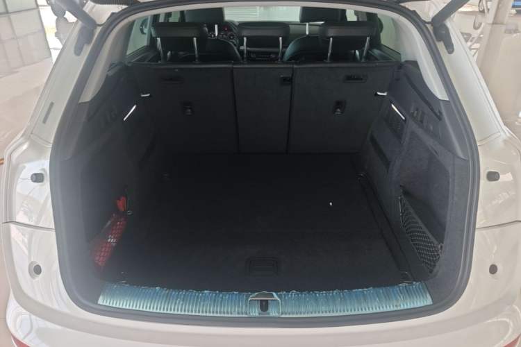 Used Audi Q5L 2020 Updated 40 TFSI Prestige Fashion Edition Trunk