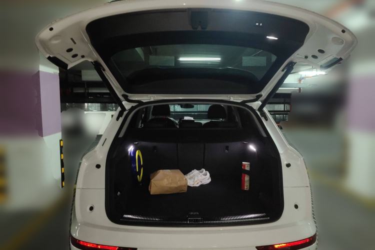 Used Audi Q5L 2020 Updated 40 TFSI Prestige Fashion Edition Trunk