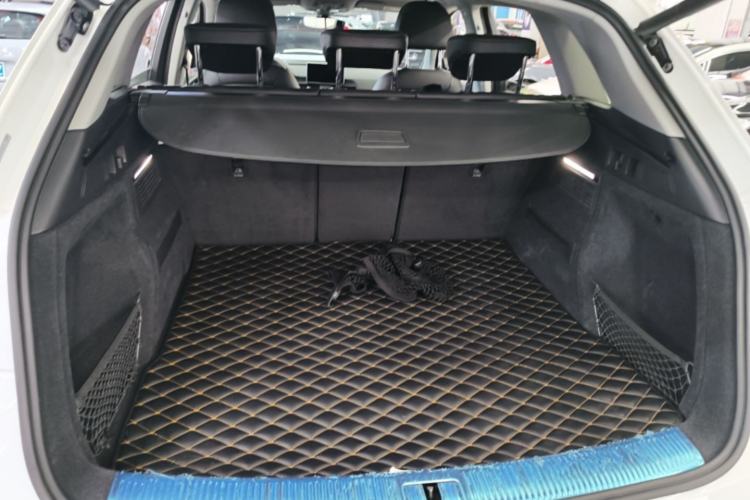 Used Audi Q5L 2020 Updated 40 TFSI Prestige Fashion Edition Trunk