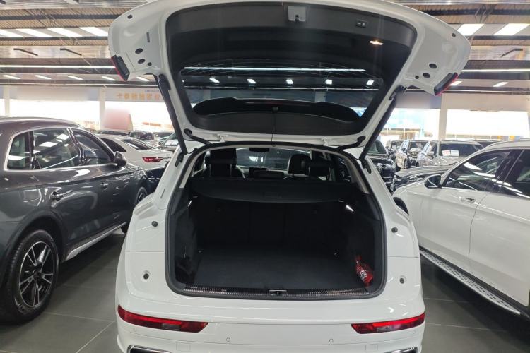 Used Audi Q5L 2020 45 TFSI Prestige Fashion Model Trunk