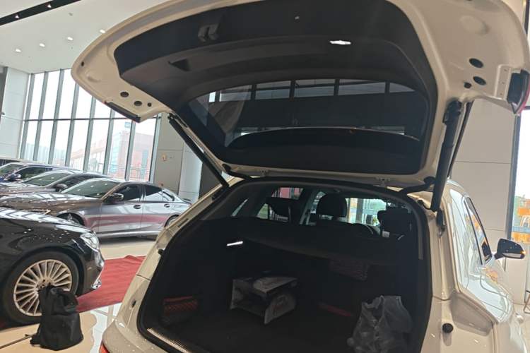Used Audi Q5L 2020 40 TFSI Prestige Edition Trunk