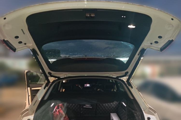 Used Audi Q5L 2020 Updated 40 TFSI Prestige Fashion Edition Trunk