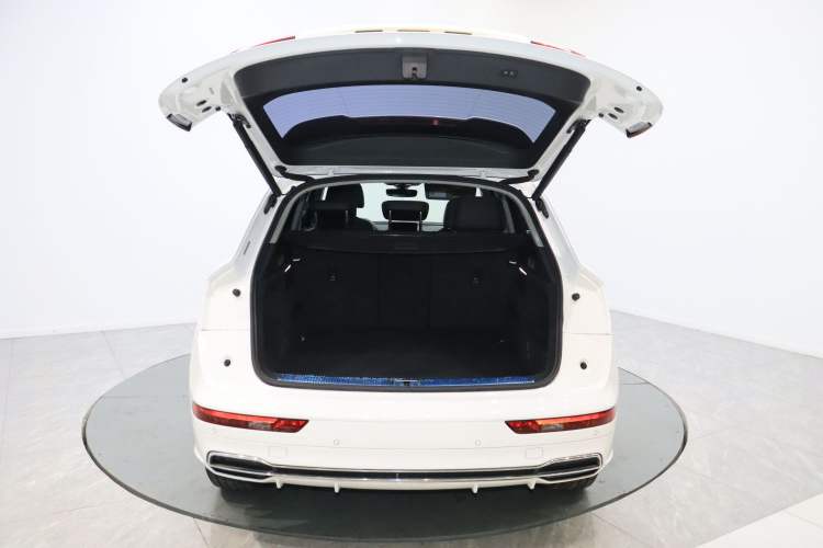 Used Audi Q5L 2020 Updated 40 TFSI Prestige Fashion Edition Trunk