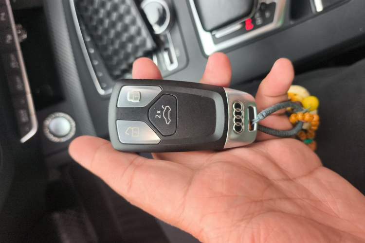 Used Audi Q5L 2020 45 TFSI Prestige Fashion Model Vehicle Key