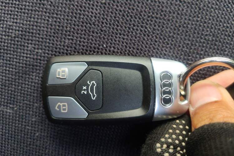 Used Audi Q5L 2020 40 TFSI Prestige Edition Vehicle Key