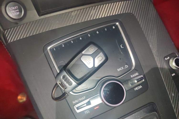 Used Audi Q5L 2020 45 TFSI Prestige Fashion Model Vehicle Key