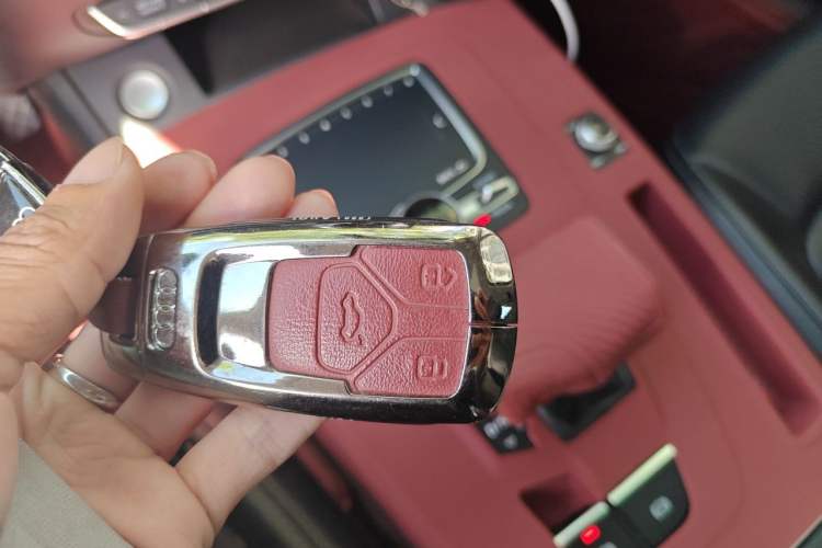 Used Audi Q5L 2020 40 TFSI Prestige Fashion Edition Vehicle Key
