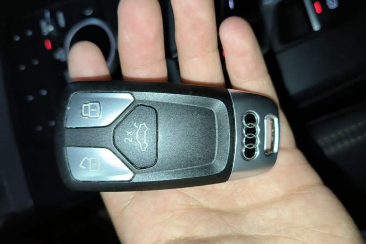 Used Audi Q5L 2020 Revised 40 TFSI Prestige Edition Vehicle Key