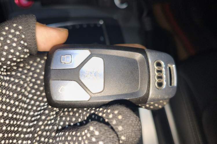 Used Audi Q5L 2020 40 TFSI Prestige Fashion Edition Vehicle Key