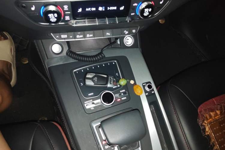 Used Audi Q5L 2020 Updated 40 TFSI Prestige Fashion Edition Vehicle Key