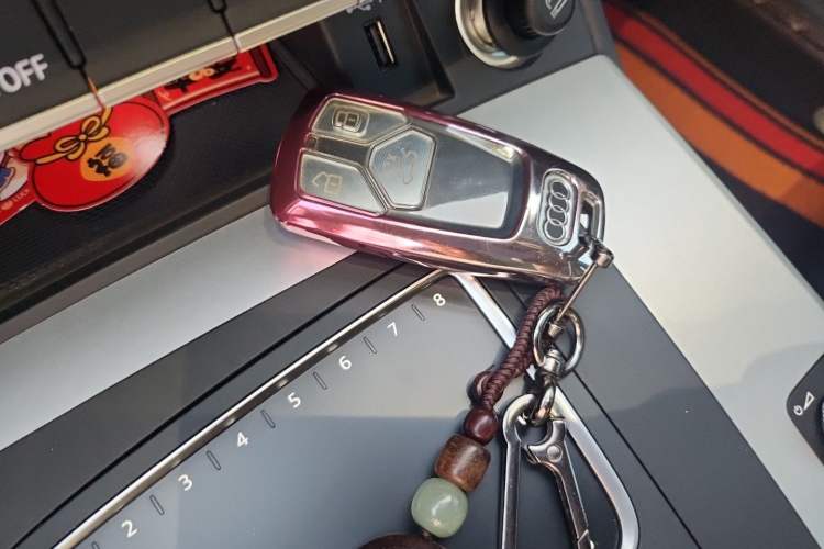 Used Audi Q5L 2020 Updated 40 TFSI Prestige Fashion Edition Vehicle Key