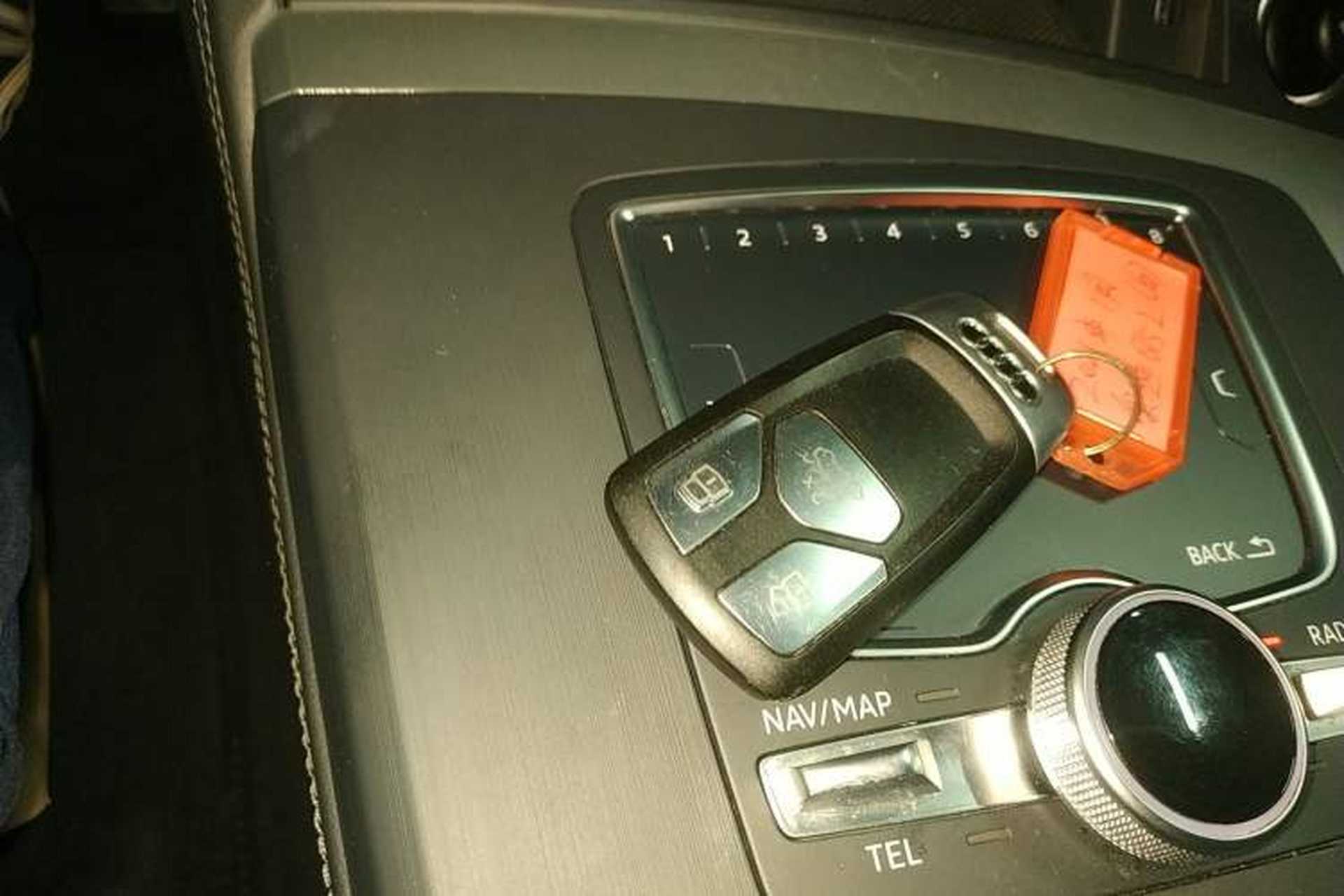 Used Audi Q5L 2020 Updated 40 TFSI Prestige Fashion Edition Vehicle Key