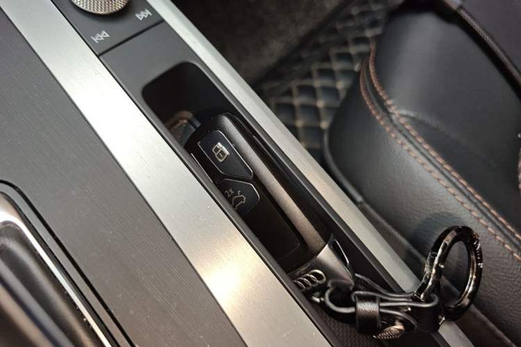 Used Audi Q5L 2020 40 TFSI Prestige Edition Vehicle Key