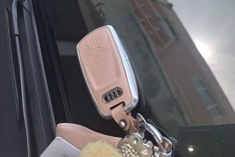 Used Audi Q5L 2020 40 TFSI Prestige Edition Vehicle Key