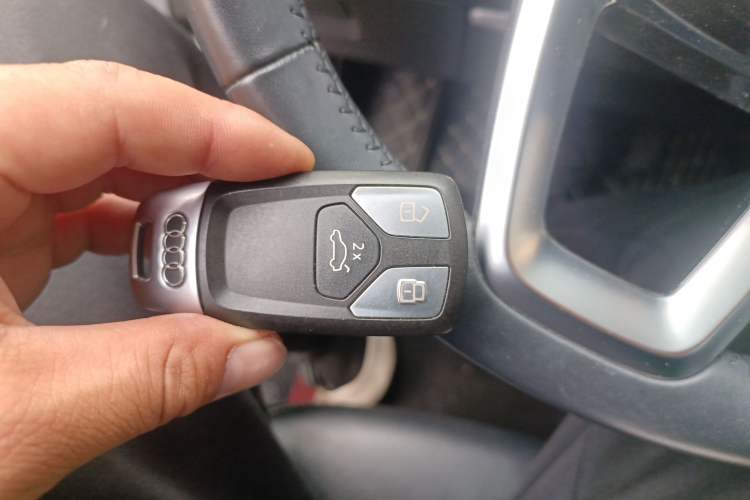 Used Audi Q5L 2020 40 TFSI Prestige Fashion Edition Vehicle Key