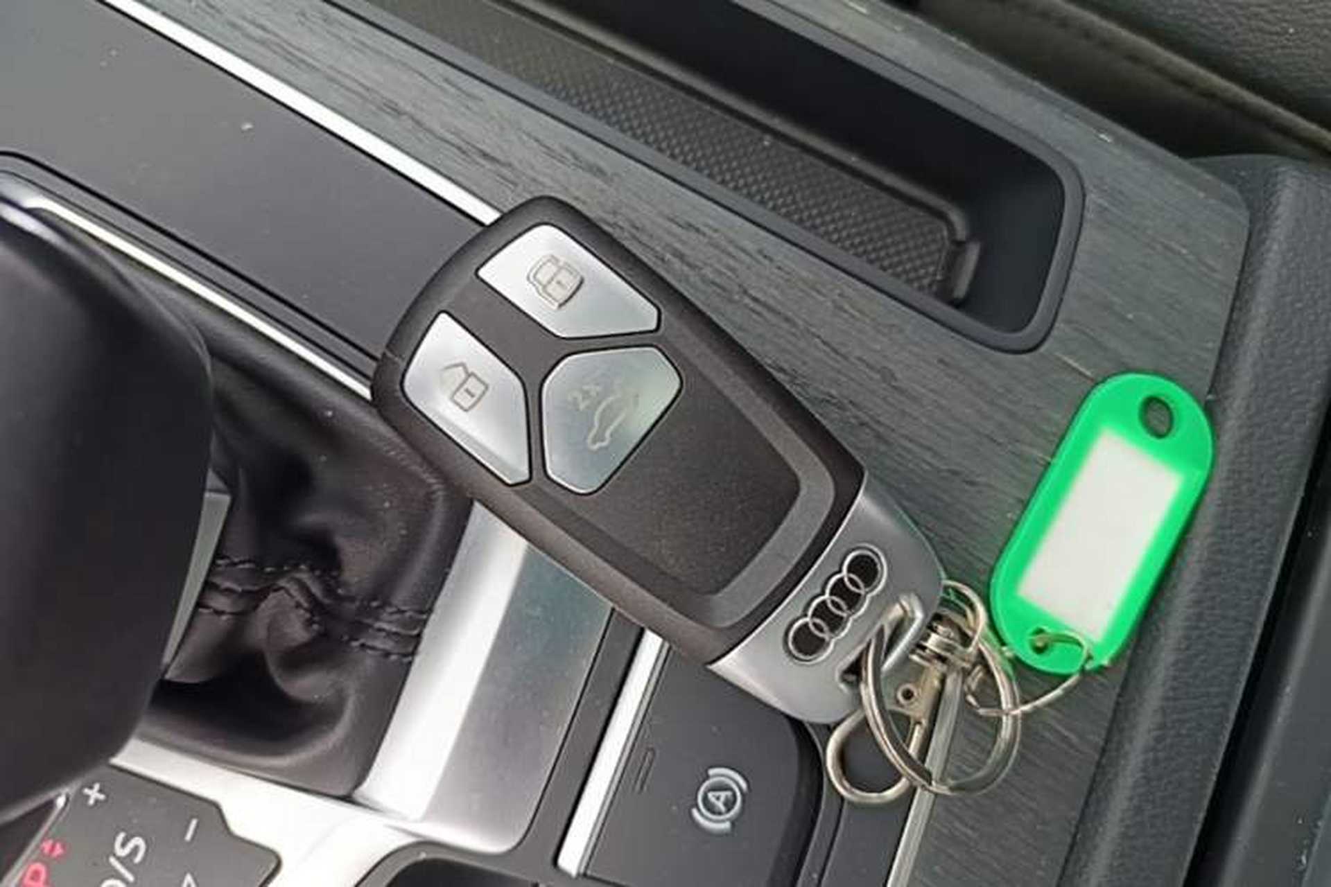 Used Audi Q5L 2020 45 TFSI Prestige Fashion Model Vehicle Key