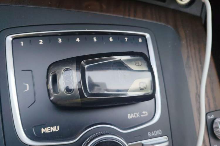 Used Audi Q5L 2020 45 TFSI Prestige Fashion Model Vehicle Key