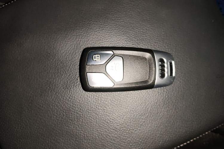 Used Audi Q5L 2020 Updated 40 TFSI Prestige Fashion Edition Vehicle Key