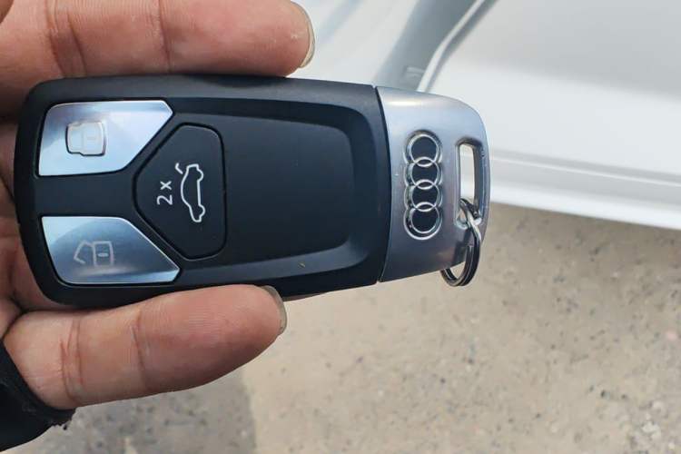 Used Audi Q5L 2020 40 TFSI Prestige Fashion Edition Vehicle Key