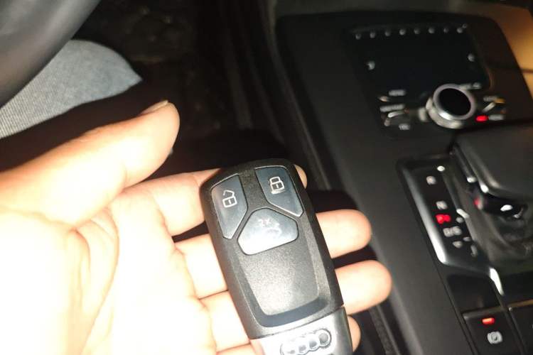Used Audi Q5L 2020 40 TFSI Prestige Fashion Edition Vehicle Key