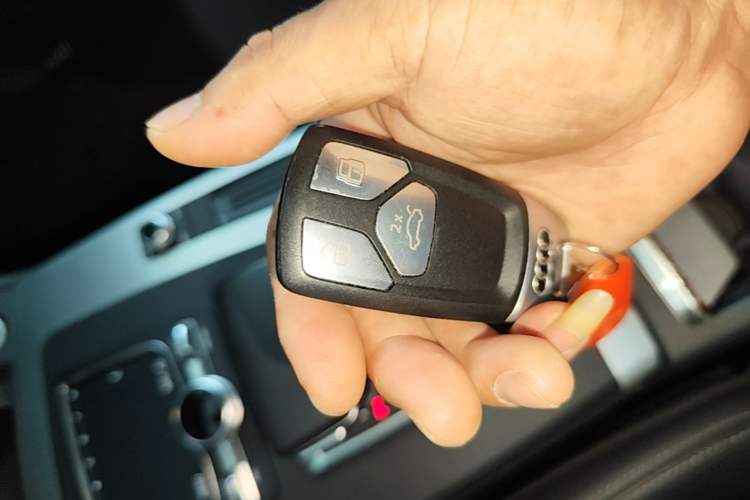 Used Audi Q5L 2020 Updated 40 TFSI Prestige Fashion Edition Vehicle Key