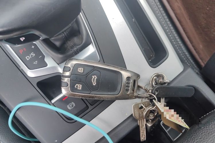 Used Audi Q5L 2020 Updated 40 TFSI Prestige Fashion Edition Vehicle Key