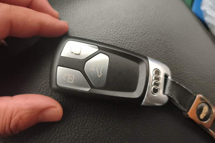 Used Audi Q5L 2020 40 TFSI Prestige Fashion Edition Vehicle Key
