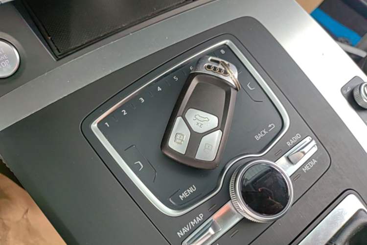 Used Audi Q5L 2020 Updated 40 TFSI Prestige Fashion Edition Vehicle Key