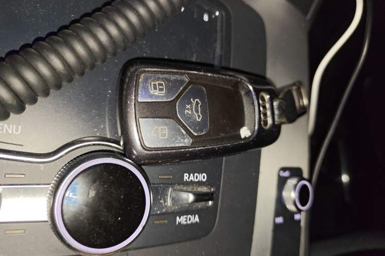 Used Audi Q5L 2020 40 TFSI Prestige Fashion Edition Vehicle Key