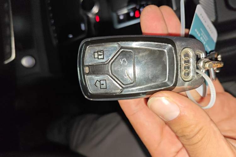 Used Audi Q5L 2020 45 TFSI Prestige Fashion Model Vehicle Key