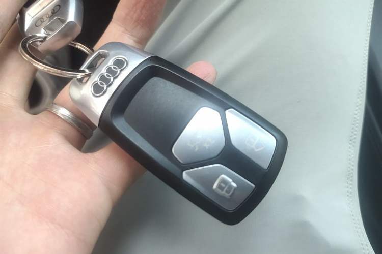 Used Audi Q5L 2020 Revised 40 TFSI Prestige Edition Vehicle Key