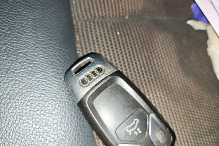 Used Audi Q5L 2020 40 TFSI Prestige Edition Vehicle Key