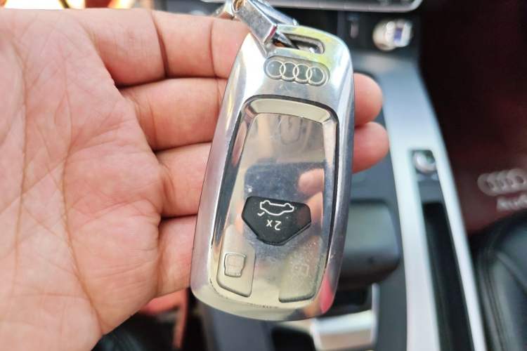 Used Audi Q5L 2020 40 TFSI Prestige Edition Vehicle Key